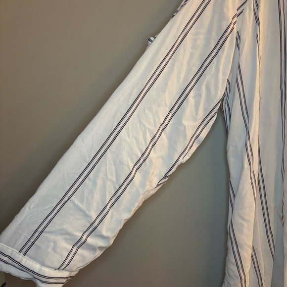 VENUS Women’s Button-down Long-sleeve Striped Blouse Size L - Picture 3 of 13